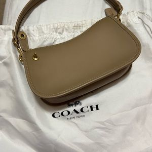 Coach swinger bag